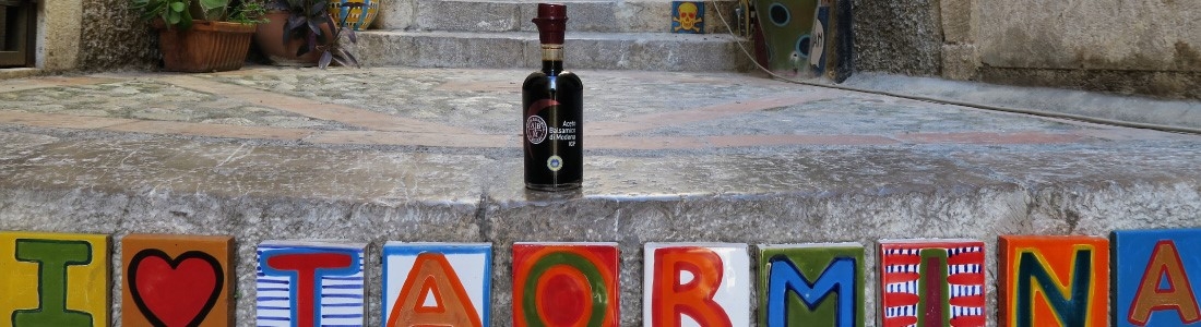 Taormina Gourmet si è tinta di nero “balsamico” Taormina Gourmet si è tinta di nero “balsamico”