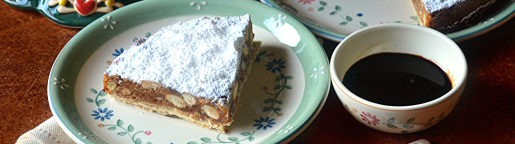 Panforte di Siena mit Balsamessig aus Modena (Aceto Balsamico di Modena g.g.A.)