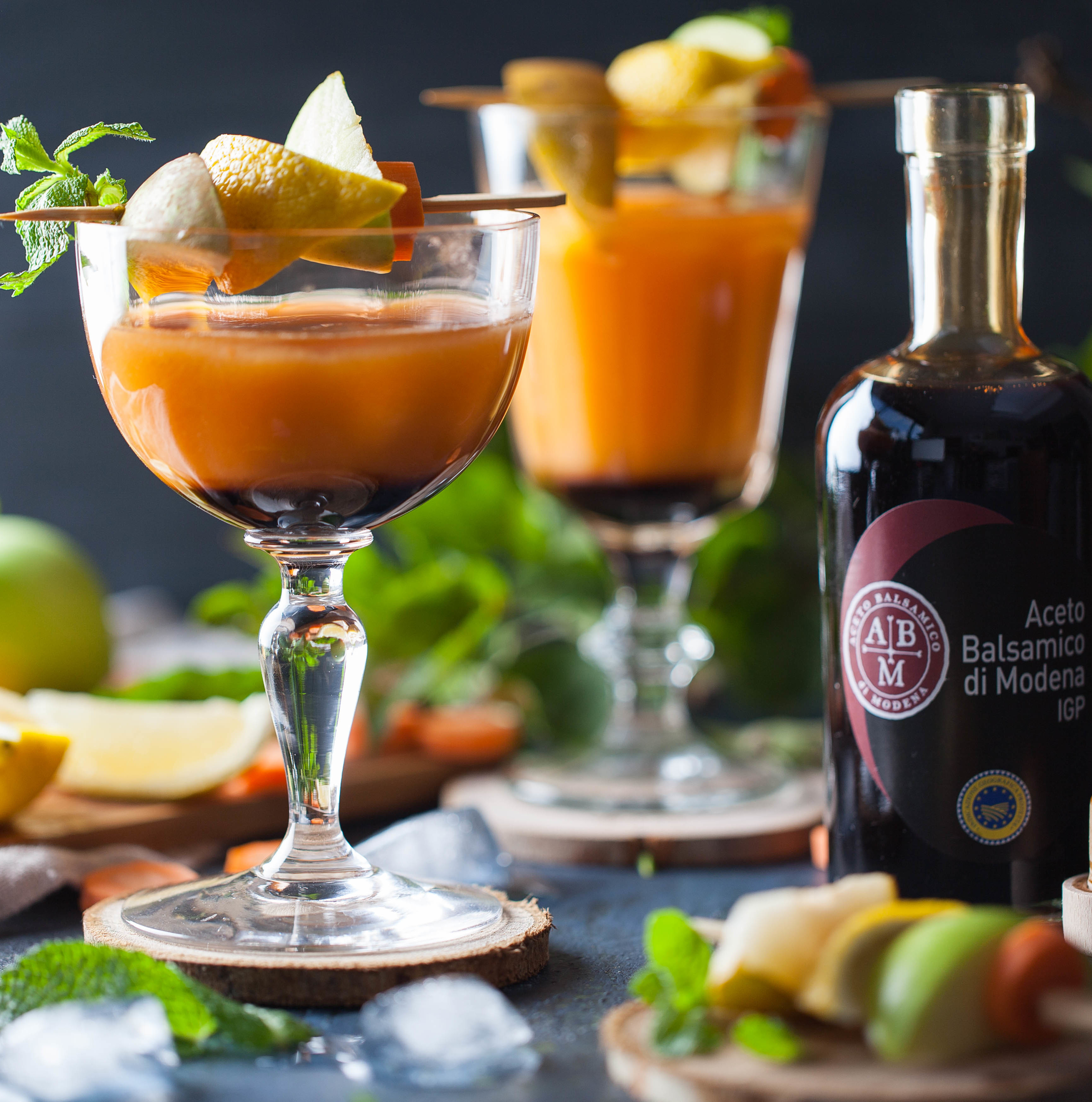 Cocktail vitaminé pommes, poires, carottes et Vinaigre Balsamique de Modène IGP