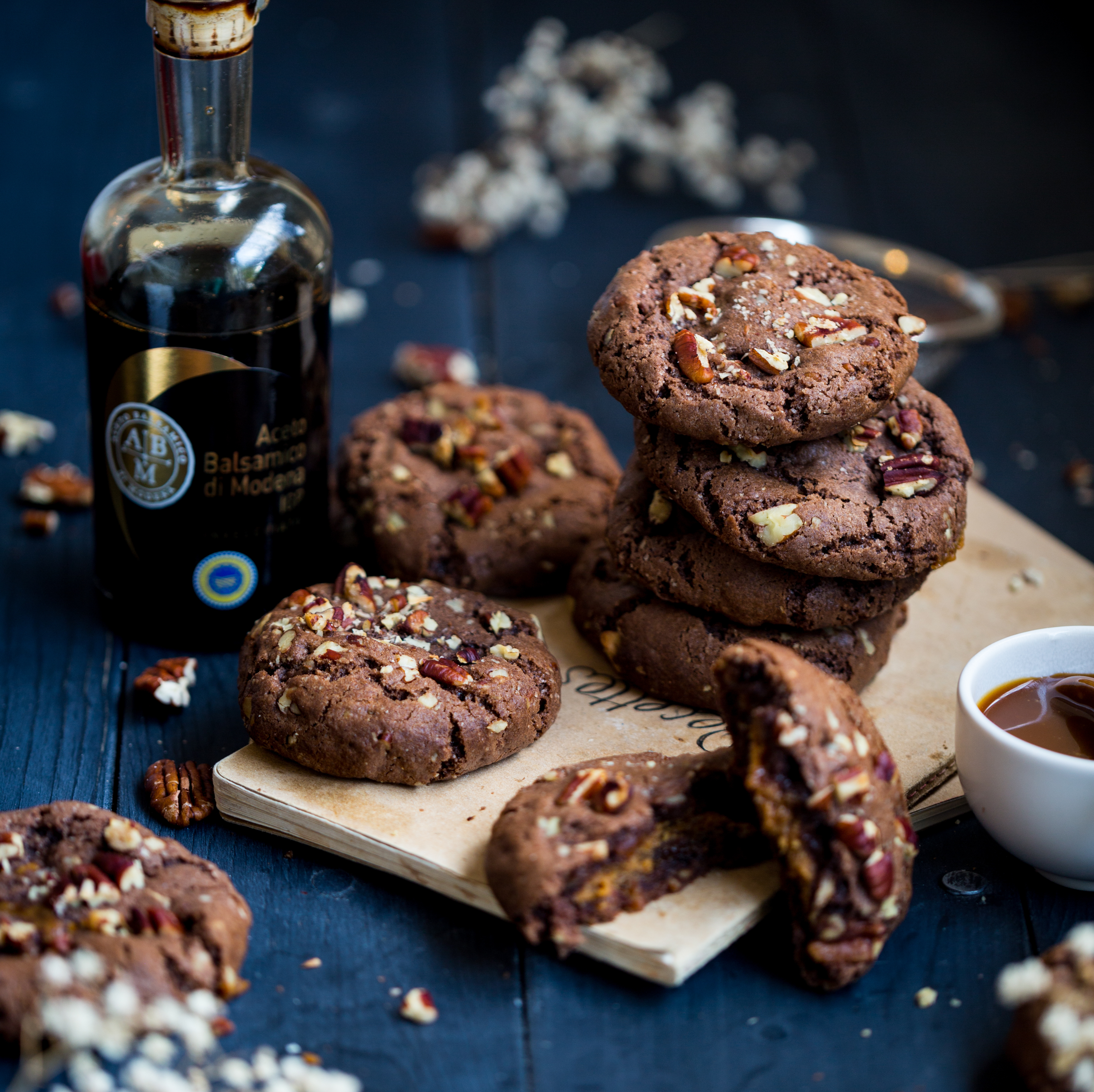 Cookies noix de pécan, coeur moelleux au caramel d’érable et Vinaigre Balsamique de Modène IGP