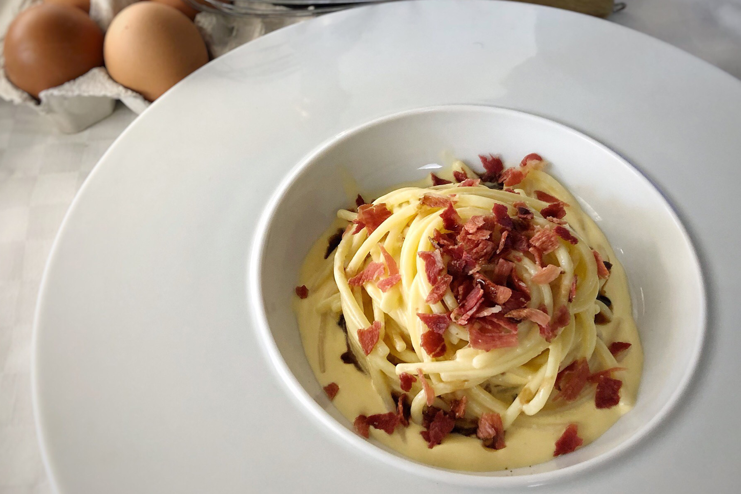 Pasta con zabaione all’Aceto Balsamico di Modena IGP e briciole di prosciutto crudo