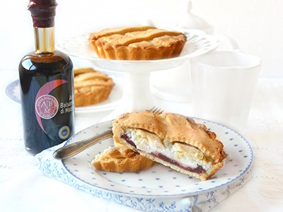 Balsamico Rezepte: Ricottakuchen mit Schwarzkirschkonfitüre und Aceto Balsamico di Modena g.g.A.