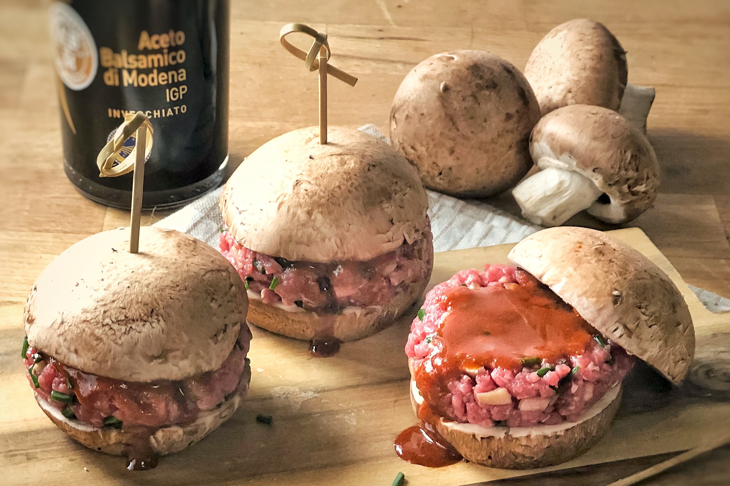 Mini hamburger di funghi champignon con tartare all’Aceto Balsamico di Modena IGP