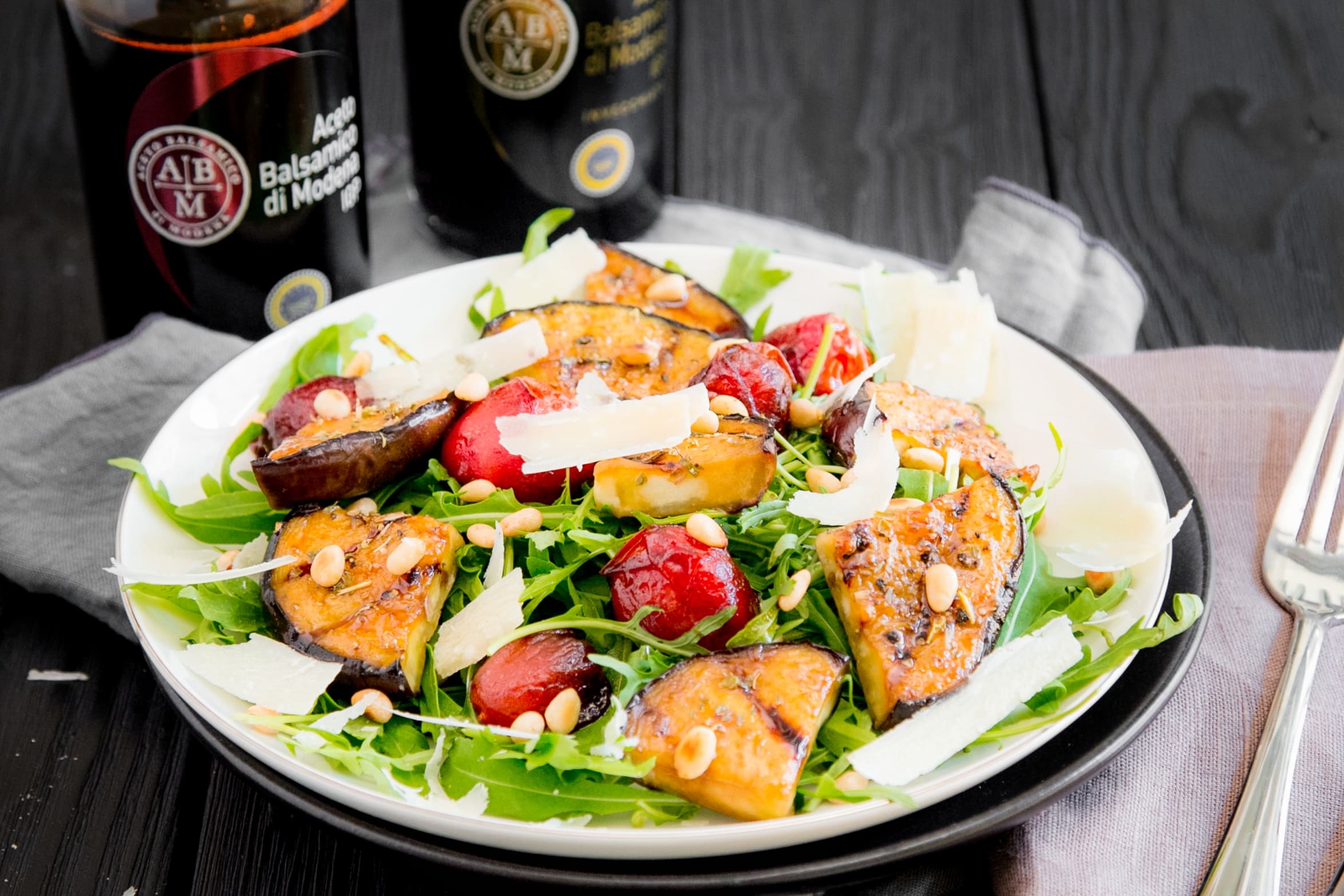 Salade de roquette aux tomates et Vinaigre Balsamique de Modène IGP