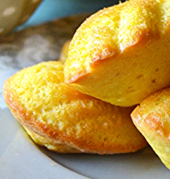 Wholesome Madeleines with 3 spices and Aceto Balsamico di Modena IGP