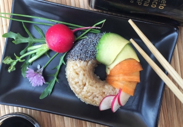 Sushi donuts vegetariano con Aceto Balsamico di Modena IGP