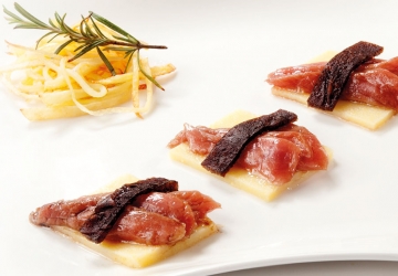 Sushi di filetto di cervo e polenta bianca con gelatina di Aceto Balsamico di Modena IGP