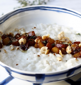 Risotto al gorgonzola con pere caramellate all’Aceto Balsamico di Modena IGP e nocciole tostate