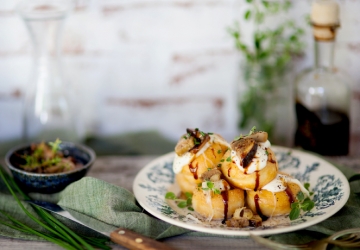 Beignets salés, mozzarella fior di latte, champignons et Vinaigre Balsamique de Modène IGP