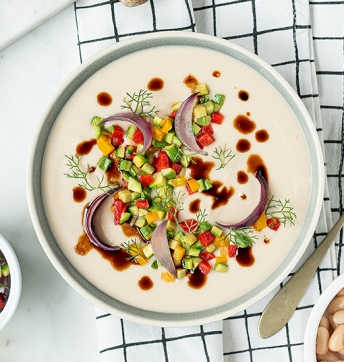 Velouté of white kidney beans, summer vegetables and wild fennel