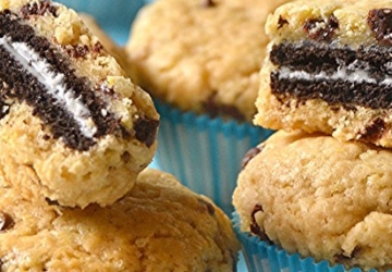 Muffin-Chocolate Chip Cookies Filled with Oreo Cookies and Flavoured with Balsamic Vinegar of Modena IPG