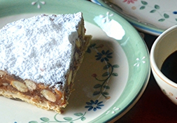 Panforte di Siena mit Balsamessig aus Modena (Aceto Balsamico di Modena g.g.A.)