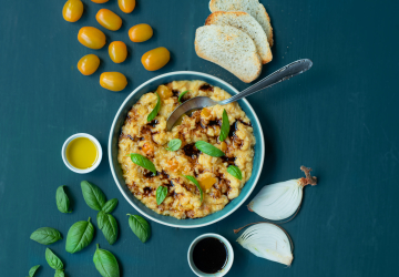 Zuppa di pane e pomodorini gialli all’Aceto Balsamico di Modena IGP