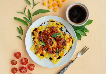 Tortelli di zucca con ragù di salsiccia all’Aceto Balsamico di Modena IGP