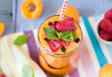 Smoothie au melon, abricot et framboise avec du Vinaigre Balsamique de Modène IGP